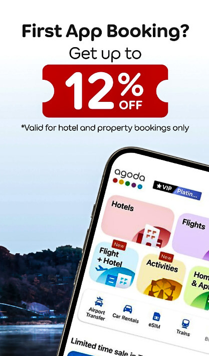 Best Apps for Traveling in Vietnam: The Apps I Actually Used 7 Screenshot of the Agoda app displaying affordable hostel and accommodation options across Southeast Asia.